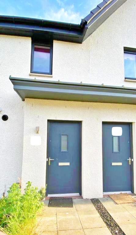 Villa 3 Bed House With Parking Near Airport EDI Exterior foto
