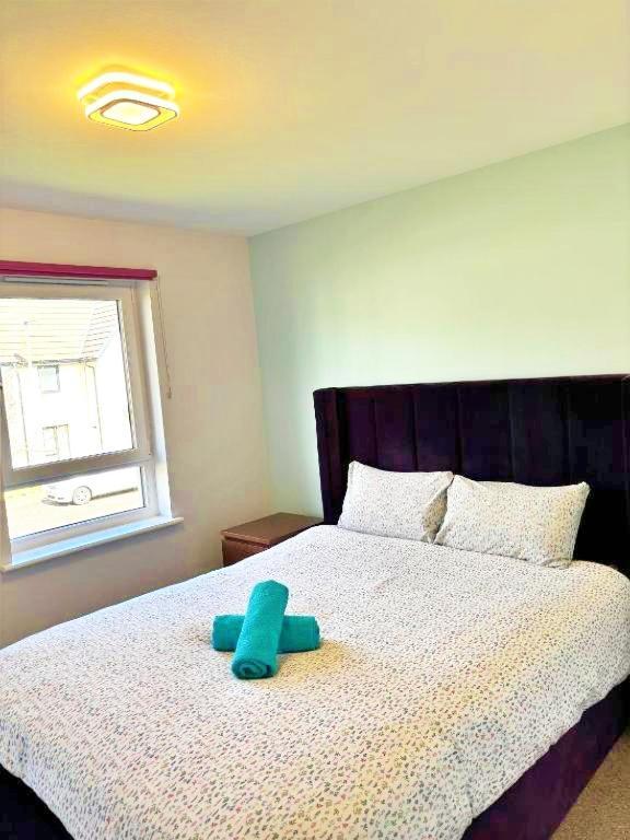 Villa 3 Bed House With Parking Near Airport EDI Exterior foto