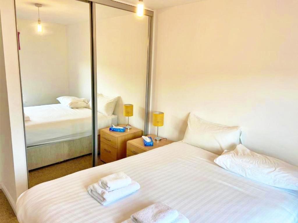 Villa 3 Bed House With Parking Near Airport EDI Exterior foto